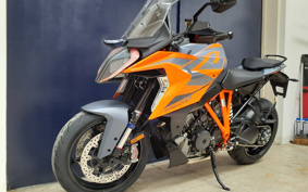 KTM 1290 SUPER DUKE GT V6940
