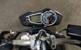 TRIUMPH STREET TRIPLE 2011 TMD406