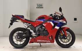 HONDA CBR600RR 2025 PC40