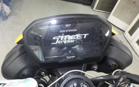 TRIUMPH STREET TRIPLE RS 2024