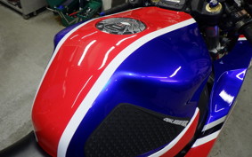 HONDA CBR1000RR 2004