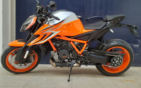 KTM 1290 SUPER DUKE R EVO V3940