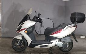 KYMCO G-DINK250 ..