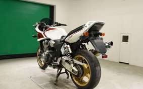 HONDA CB1300SB SUPER BOLDOR A 2005 SC54