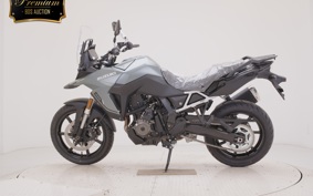 SUZUKI Vｽﾄﾛｰﾑ800 2025