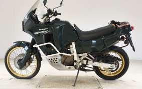 HONDA AFRICA TWIN 750 RD04