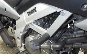 SUZUKI Vｽﾄﾛｰﾑ650 2004