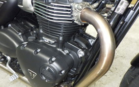 TRIUMPH STREET TWIN 2021