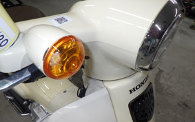 HONDA C50 SUPER CUB 2004 AA09
