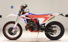 BETA クロス TRE ーナー250 2023