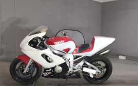 YAMAHA YZF-R6 2000 RJ03