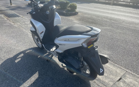 YAMAHA TRICITY 125 SE82J
