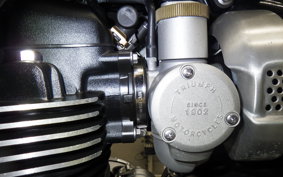 TRIUMPH BONNEVILLE BOBBER 2022