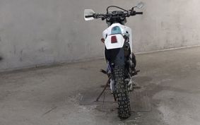 SUZUKI TS200R SH12A