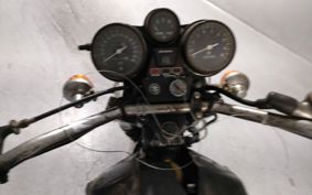 SUZUKI GT750 GT750