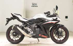 SUZUKI GSX250R 2015
