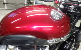 TRIUMPH BONNEVILLE T120 2024