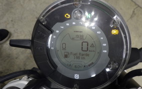 HUSQVARNA SVARTPILEN 401 2021