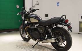 TRIUMPH STREET TWIN 2021