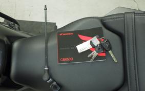 HONDA CB650R 2023 RH03