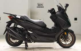 HONDA FORZA 250