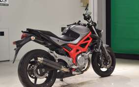 SUZUKI ｸﾞﾗﾃﾞｨｳｽ400 2016