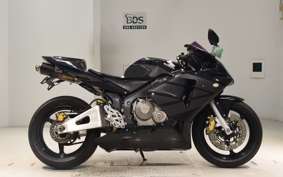 HONDA CBR600RR PC37