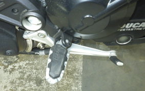 DUCATI HYPERSTRADA 820 2013