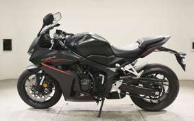 HONDA CBR650R E-Clutch 2025 RH17