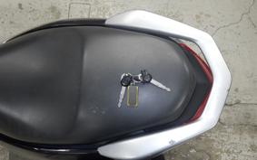 YAMAHA N-MAX 2002 SE86J