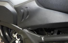 HONDA CB650R E-Clutch 2025 RH17