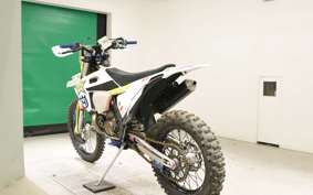HUSQVARNA TE300I 2023