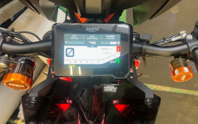 KTM 1290 SUPER DUKE-R 2020 V3940