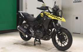 SUZUKI Vｽﾄﾛｰﾑ250A 2012