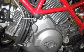 DUCATI HYPERMOTARD 796 2011