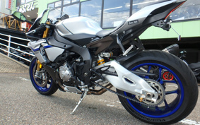 YAMAHA YZF-R1 M 2023 RN40