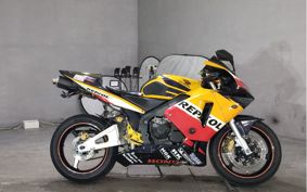 HONDA CBR600RR 2003 PC37
