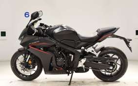 HONDA CBR650R E-Clutch 2026 RH17