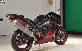 YAMAHA YZF-R1 2004