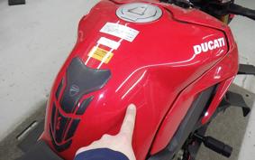 DUCATI STREETFIGHTER V4 S 2021