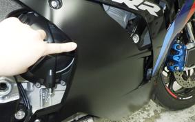 BMW M1000RRMコンペディショ 2025