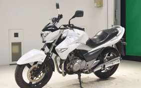 SUZUKI GSR250