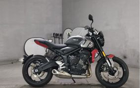 TRIUMPH TRIDENT 660 LGL10U