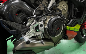 DUCATI STREET FAI MANY V4 RAN BO 2024 4F00