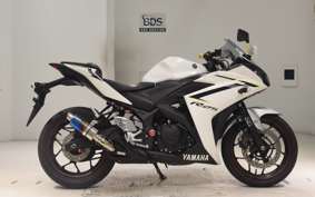 YAMAHA YZF-R25 2015 RG10J