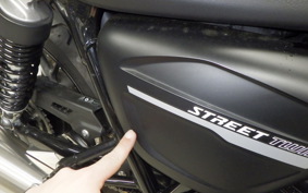 TRIUMPH STREET TWIN 2020