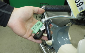 HONDA C125 SUPER CUB