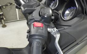 YAMAHA T-MAX 560 T 2020 SJ19J