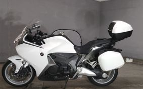 HONDA VFR1200F DCT 2011 SC63