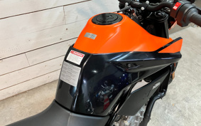 KTM 890 DUKE 2023 TU940
